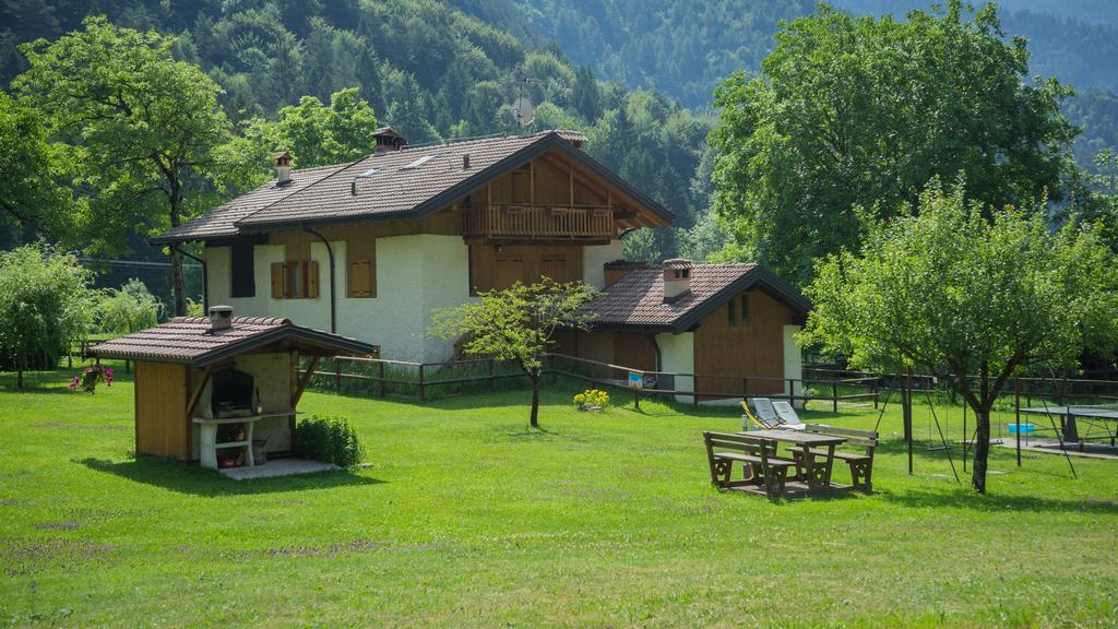Chalet Val Concei Lenzumo di Concei エクステリア 写真